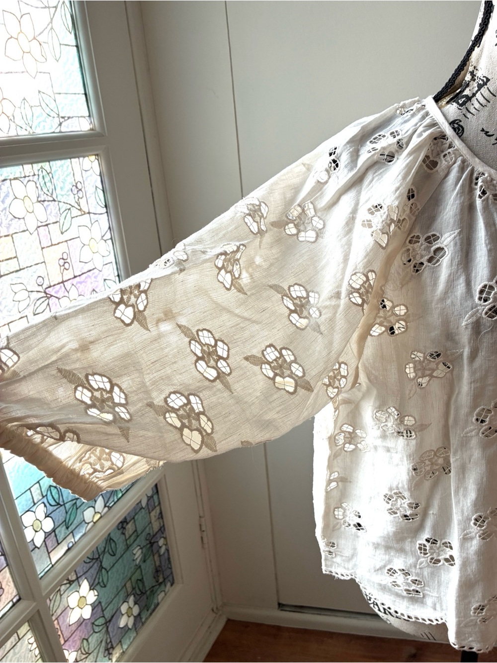 NWT Spell Organic Cotton Love Note Broderie Blouse in Star White size Large - Picture 9 of 14